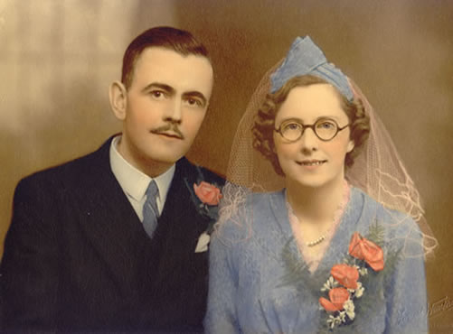 Mum & Dad on their Wedding Day, 16.08.41