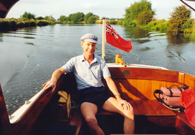 Richard on 'Sandpiper' on the River Trent, 18.08.91