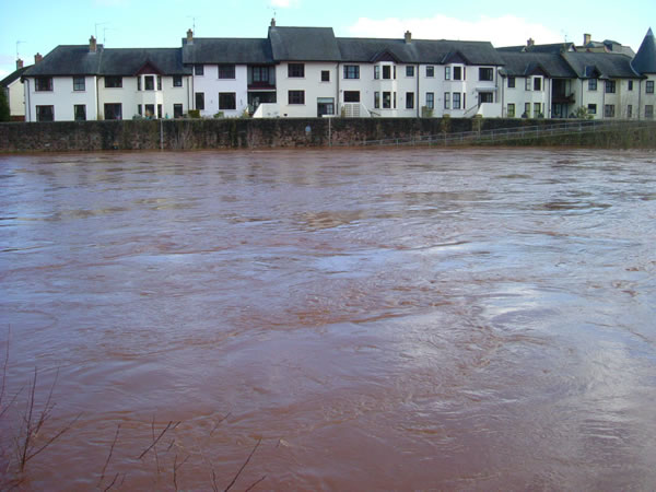 The muddy Usk in spate on 06.03.07