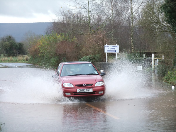 On the road to Llanllowell, 25.11.12