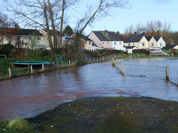 Flooding on the east side of Usk, 24.12.13