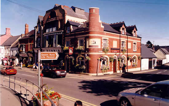The Cardiff Arms, Usk