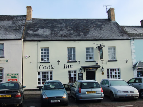 The Castle Inn, Town Square, Usk photographed on 04.09.05